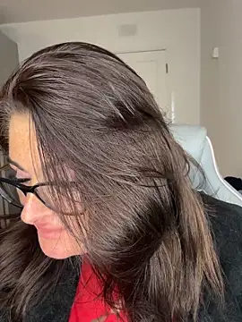 IrishmilfAnna online show from March 26, 3:21 pm