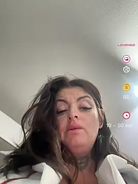 IrishmilfAnna online show from May 16, 7:46 pm