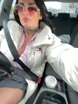 IrishmilfAnna online show from April 26, 7:38 am