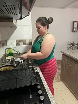 Snapshot of PortuPAWG chatting on June 7, 8:36 pm PortuPAWG online show from June 7, 8:36 pm