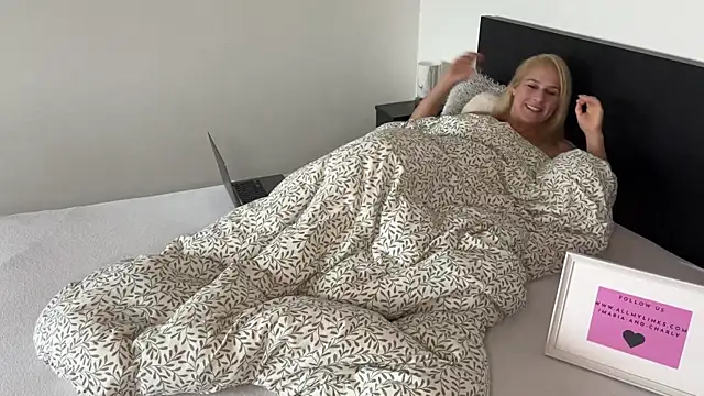 Maria-and-Charly online show from October 27, 1:45 pm