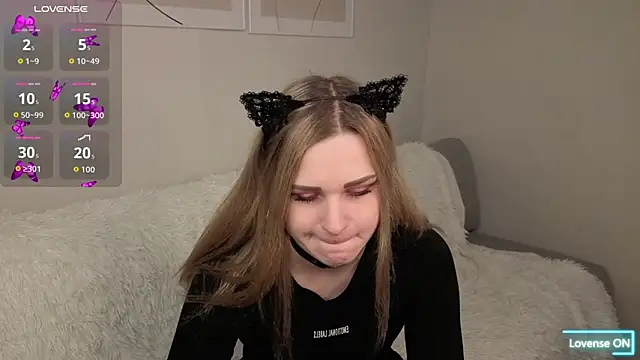 HelenMartines online show from March 20, 11:44 am