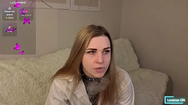 HelenMartines online show from March 24, 11:32 am
