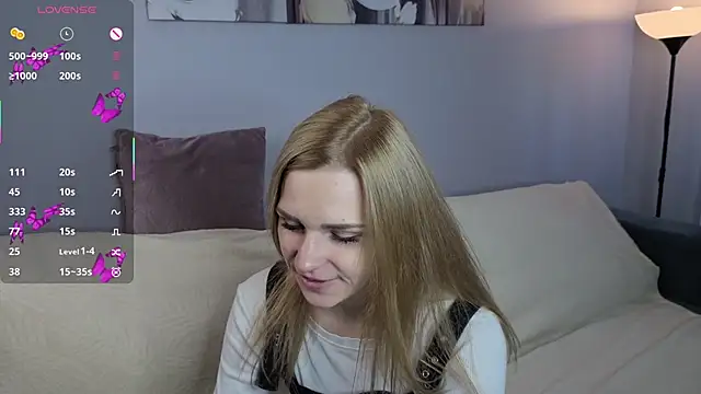 Snapshot of HelenMartines chatting on September 25, 10:43 am HelenMartines online show from September 25, 10:43 am