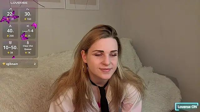 HelenMartines online show from March 28, 12:28 pm