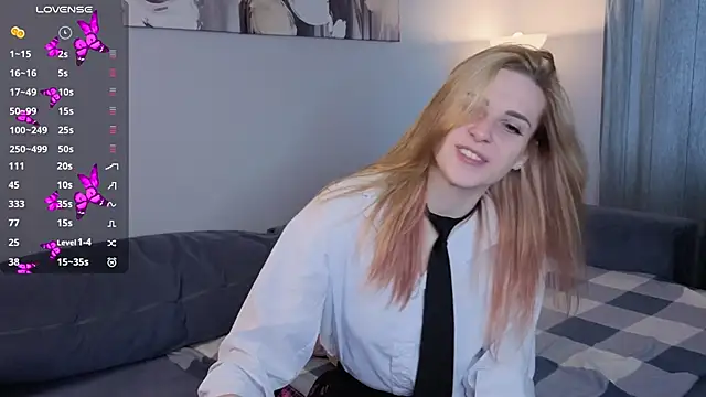 HelenMartines online show from October 28, 10:36 am