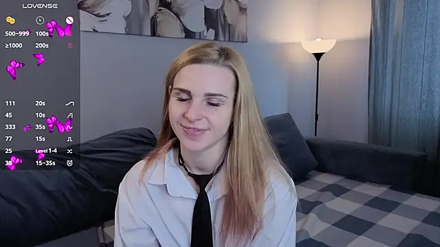 HelenMartines online show from October 30, 10:24 am