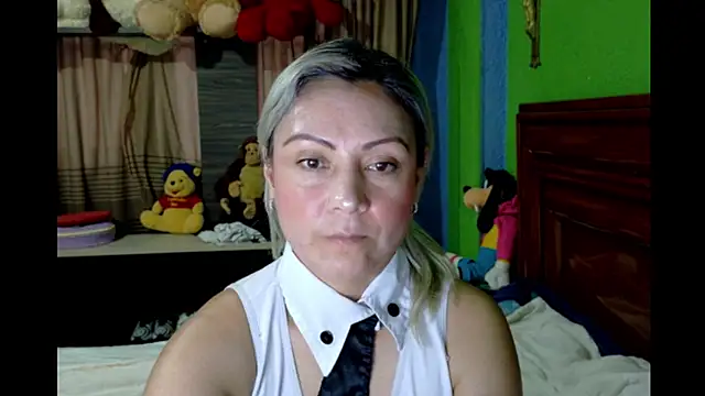 Snapshot of _Charlize_theron_ chatting on February 22, 11:12 am Charlize theron online show from February 22, 11:12 am