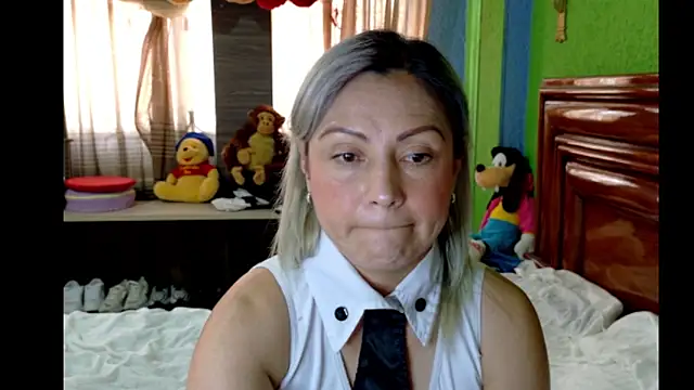  Charlize theron  online show from March 11, 8:47 pm