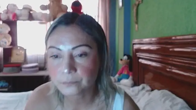  Charlize theron  online show from November 11, 5:52 pm