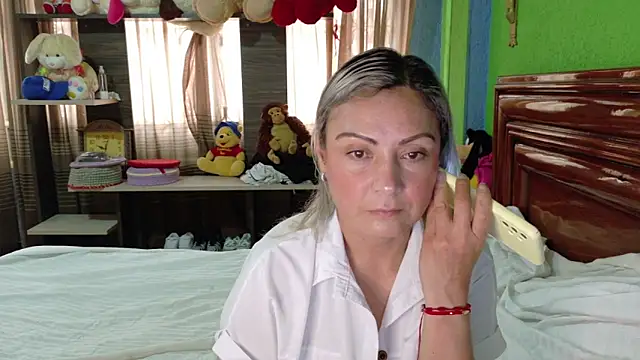 Snapshot of _Charlize_theron_ chatting on February 17, 9:34 pm Charlize theron online show from February 17, 9:34 pm