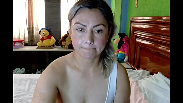 Snapshot of _Charlize_theron_ chatting on June 10, 4:08 pm Charlize theron online show from June 10, 4:08 pm