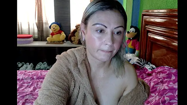  Charlize theron  online show from April 14, 5:07 pm