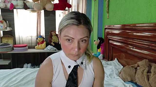 Snapshot of _Charlize_theron_ chatting on February 12, 9:03 pm Charlize theron online show from February 12, 9:03 pm