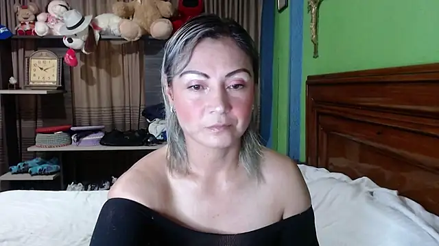  Charlize theron  online show from November 4, 11:41 pm