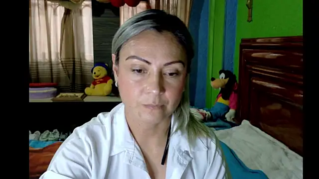  Charlize theron  online show from March 20, 10:55 pm