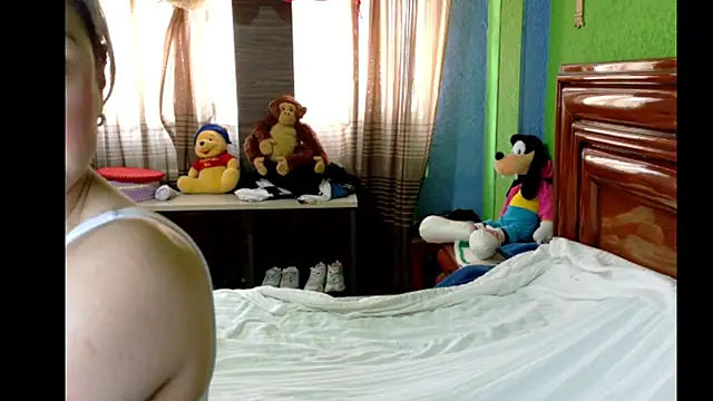  Charlize theron  online show from March 13, 8:25 pm