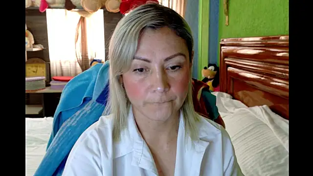 Snapshot of _Charlize_theron_ chatting on February 25, 5:02 pm Charlize theron online show from February 25, 5:02 pm