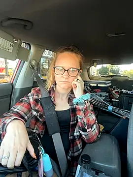 Snapshot of hotgirlkk1 chatting on September 11, 1:05 am hotgirlkk1 online show from September 11, 1:05 am