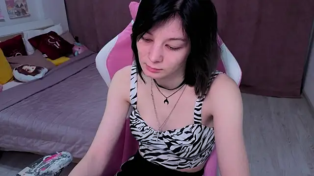 EllinEverly online show from February 25, 9:58 pm