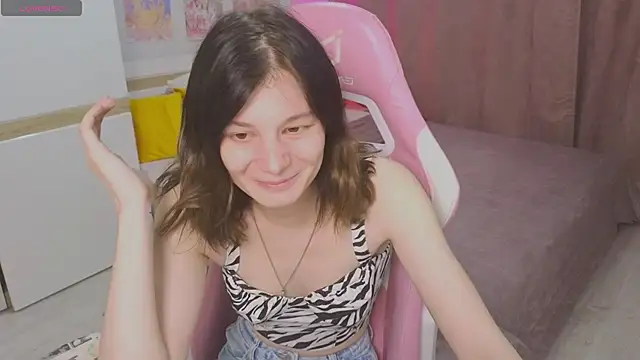 EllinEverly online show from June 6, 10:59 pm