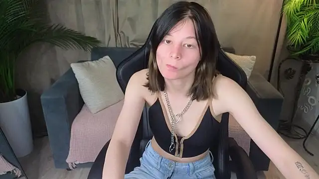EllinEverly online show from May 26, 9:57 pm