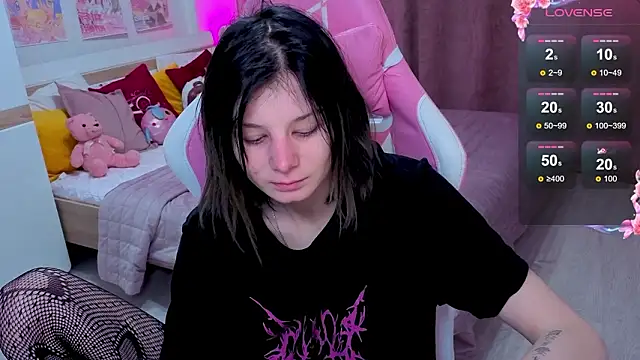 EllinEverly online show from March 13, 9:20 pm