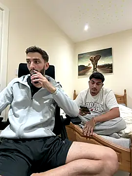 Snapshot of mixedcouplee69 chatting on October 31, 6:37 pm mixedcouplee69 online show from October 31, 6:37 pm