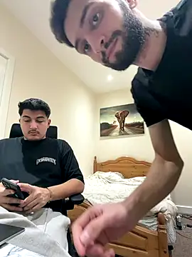 Snapshot of mixedcouplee69 chatting on December 18, 9:51 pm mixedcouplee69 online show from December 18, 9:51 pm