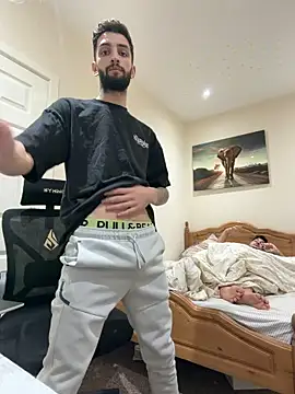 Snapshot of mixedcouplee69 chatting on December 20, 9:17 pm mixedcouplee69 online show from December 20, 9:17 pm