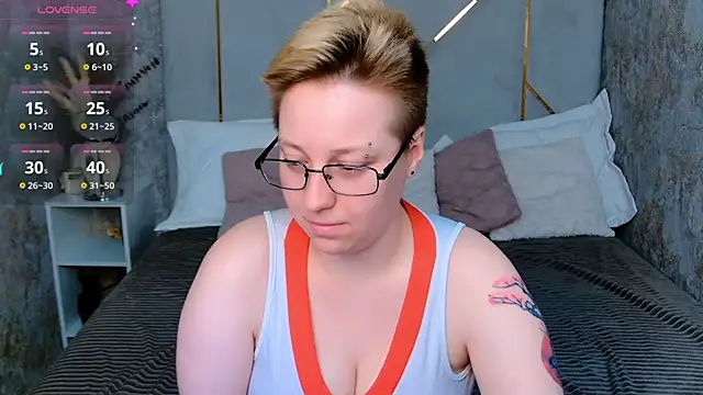 AlexandraGreen online show from October 10, 9:04 pm