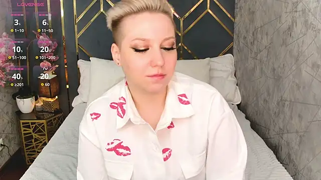 AlexandraGreen online show from November 27, 9:04 pm