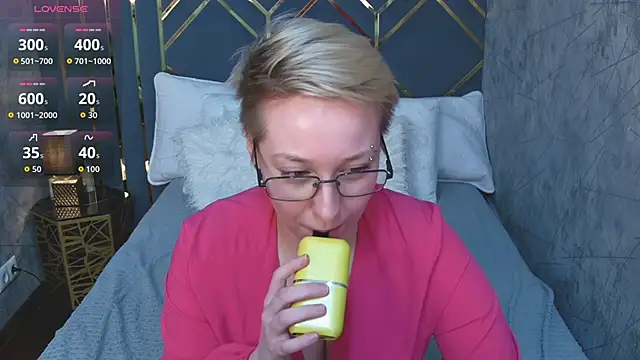 AlexandraGreen online show from February 8, 10:40 pm