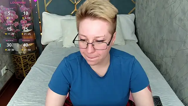 AlexandraGreen online show from October 2, 10:02 pm