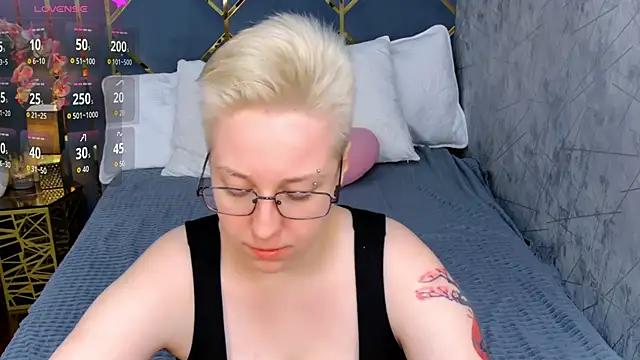 AlexandraGreen online show from November 2, 4:01 pm