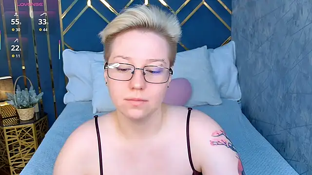 AlexandraGreen online show from December 14, 4:01 pm