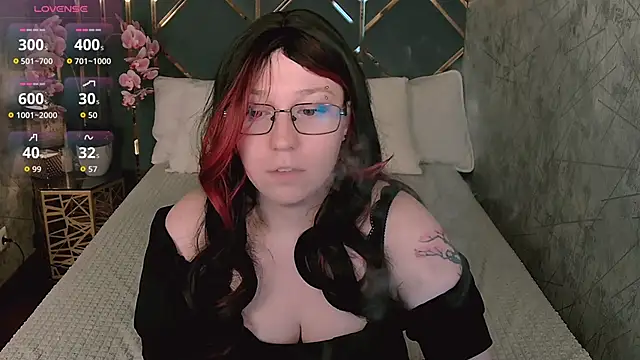 AlexandraGreen online show from May 24, 7:47 pm