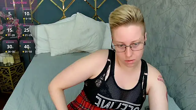 AlexandraGreen online show from September 14, 3:45 pm