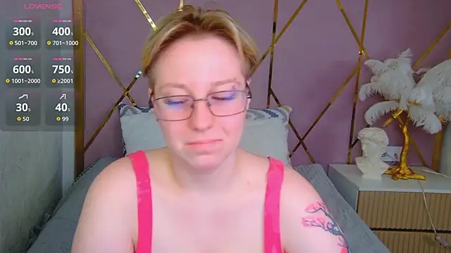 AlexandraGreen online show from April 11, 9:18 pm