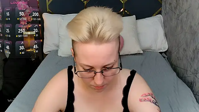 AlexandraGreen online show from November 16, 9:08 pm