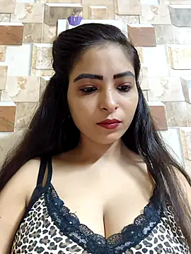 Snapshot of QUEEN-ADITI chatting on September 18, 1:36 pm QUEEN-ADITI online show from September 18, 1:36 pm