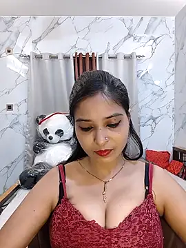 QUEEN-ADITI online show from April 4, 6:25 pm