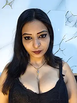 QUEEN-ADITI online show from April 9, 6:03 pm