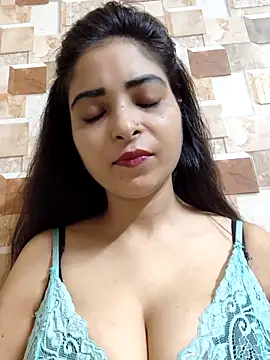 Snapshot of QUEEN-ADITI chatting on September 28, 2:57 pm QUEEN-ADITI online show from September 28, 2:57 pm