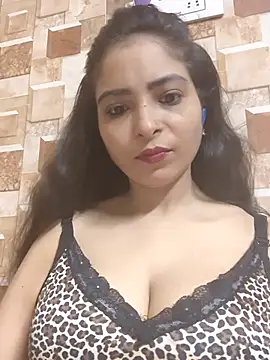 Snapshot of QUEEN-ADITI chatting on October 2, 3:26 pm QUEEN-ADITI online show from October 2, 3:26 pm