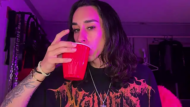 Snapshot of xoFrankie chatting on October 28, 2:34 am xoFrankie online show from October 28, 2:34 am