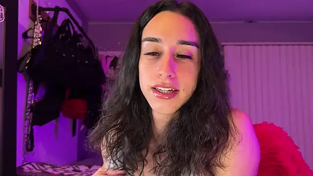 xoFrankie online show from February 9, 6:00 am