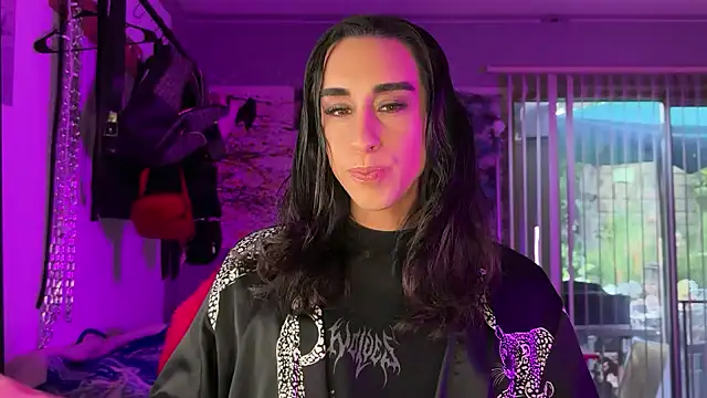 xoFrankie online show from February 23, 12:45 am