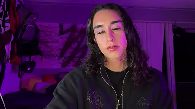 xoFrankie online show from December 21, 8:05 am