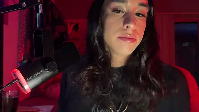 xoFrankie online show from April 17, 2:36 am